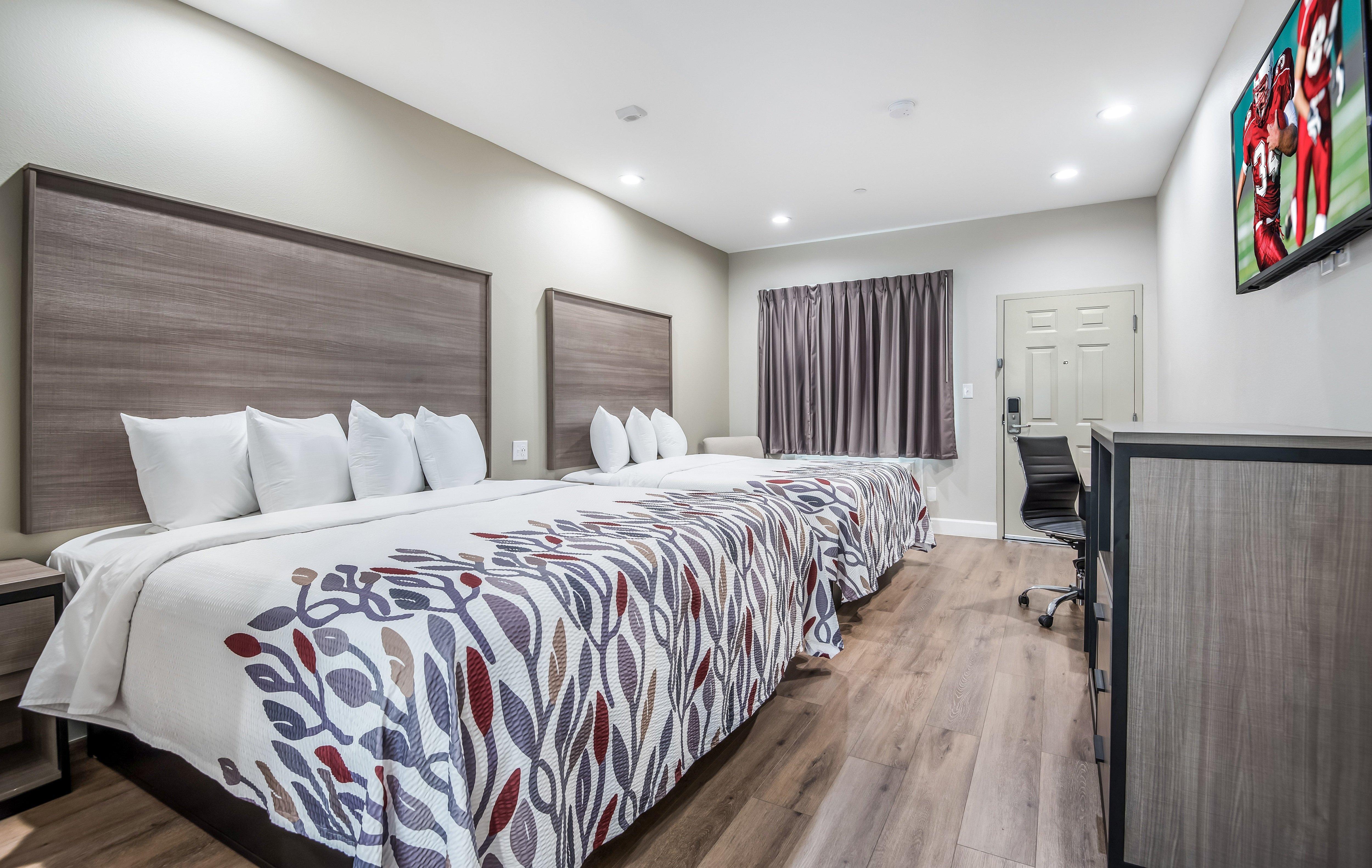 Red Roof Inn باي تاون المظهر الخارجي الصورة